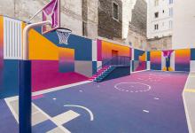 色彩缤纷的巴黎篮球场采用新色调进行了更新