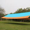 巨大的折叠式雨棚遮盖了西班牙MX_SI Architects礼堂的河边露台