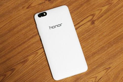  通过在印度推出廉价的Huawei Honor 4X智能手机 