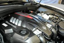 3.8升V8双涡轮增压中置发动机和电动机已经过改装