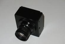 它可以直接连接到BlackmagicDesign的最新USBC相机