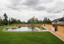 Herzog＆deMeuron在瑞士创建天然过滤的游泳池