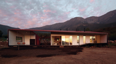  MAPA的WA之家引用了殖民地风格的智利民居 