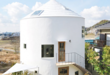 Chiharada的房屋是由StudioVelocity在日本爱知县另一处住宅的花园中设计的