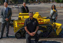 洛杉矶市消防局推出机器人消防车