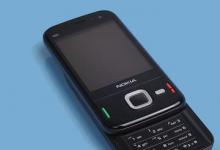 配备此屏幕的第一部智能手机是诺基亚N85