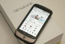 NexusOne是由HTC制造的NexusS是由三星制造的