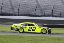 NASCARXfinity系列冠军泰勒雷迪克与快速公司一起跑步