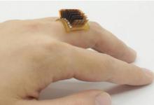 这种微小的可穿戴设备会利用您体内的热量为电子设备充电