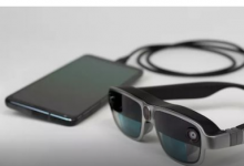 高通推出智能AR眼镜可在墙上创建虚拟屏幕