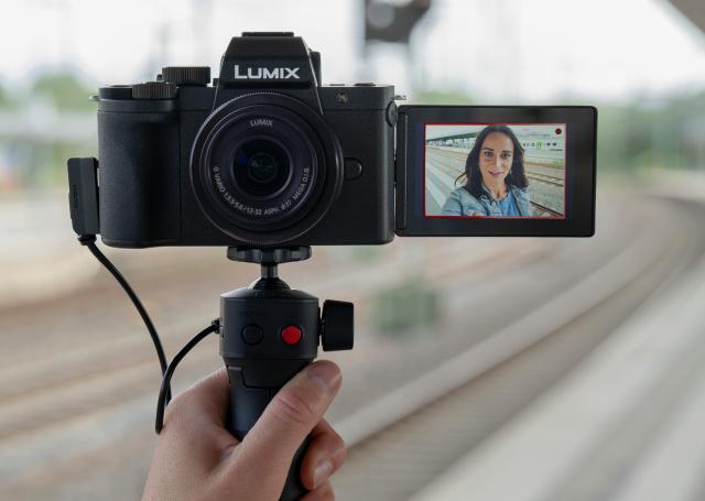 松下的G100相机可以使用面部跟踪来隔离声音