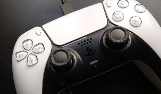 如何将索尼PS5 DualSense控制器连接到PC