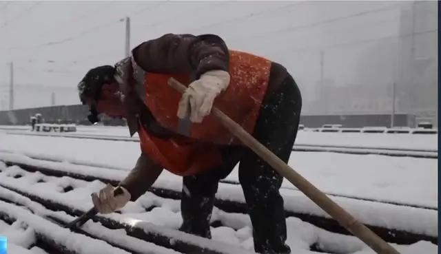 湖南暴雪已致1万多人受灾