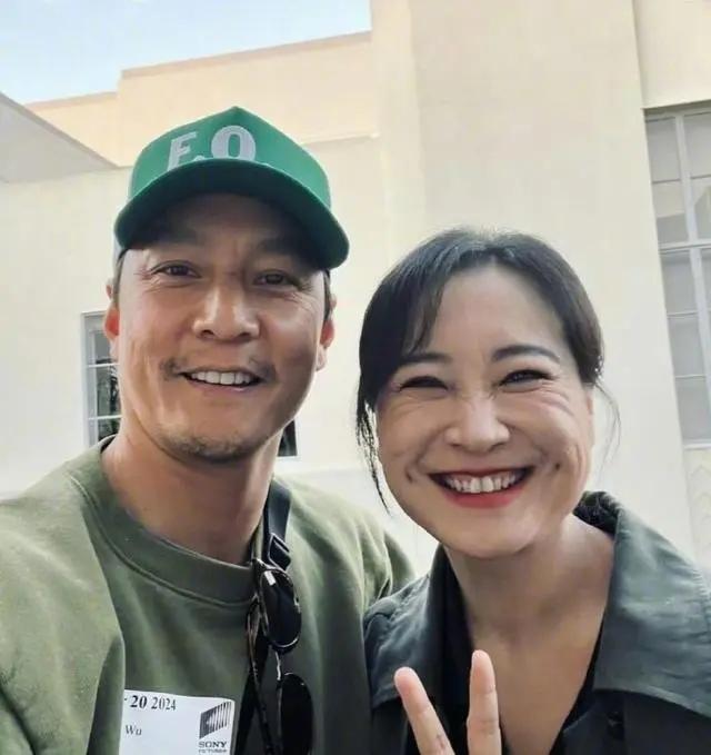 贾玲现身好莱坞片场