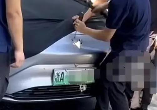 新车自燃厂家扣车标登上热搜