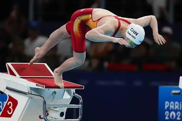 张雨霏霸气回怼外媒