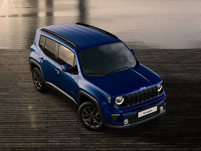 黑化套件+专属徽章 Jeep自由侠推洛基限定版