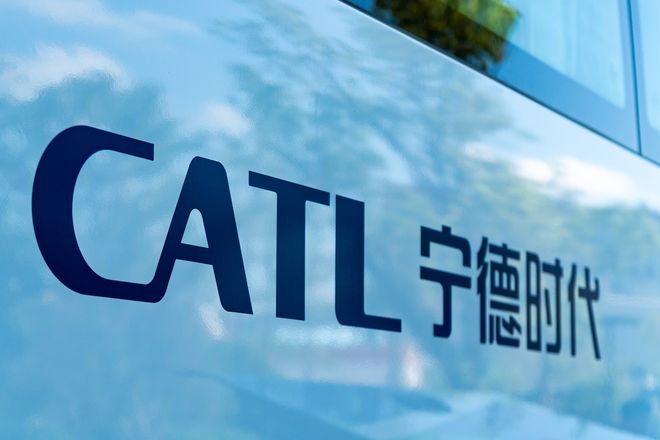 宁德时代与特斯拉签协议！马斯克和松下谁抛弃谁？